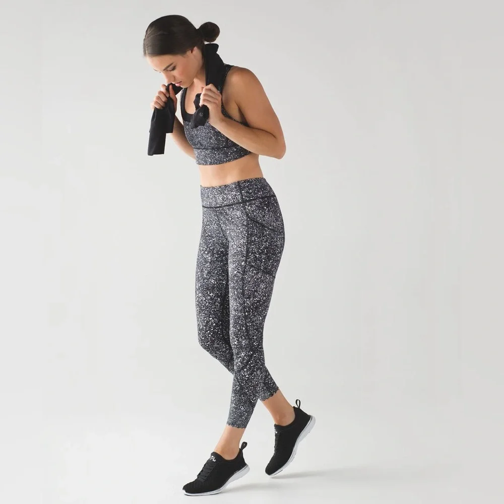 Lululemon Tight Stuff‎ Tight II Splatter White Black / Black Size 8